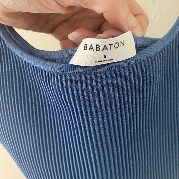 BABATON from ARITZIA Brand new with out Tags small cropped tank top - Picture 3 of 3